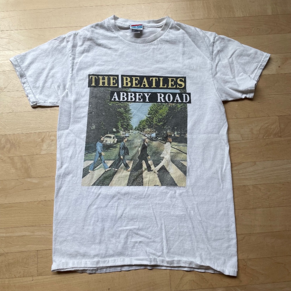 The Beatles Abbey Road Graphic Tee size XS